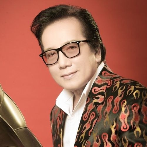 Elvis Phương